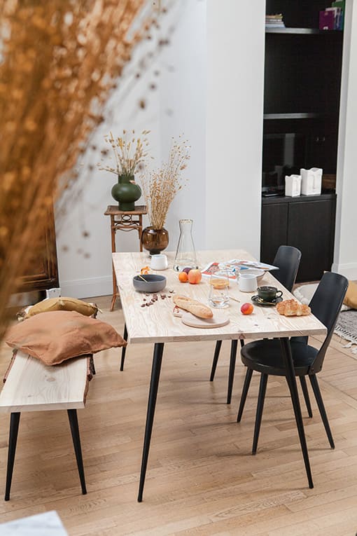 Banc et table avec pied conique