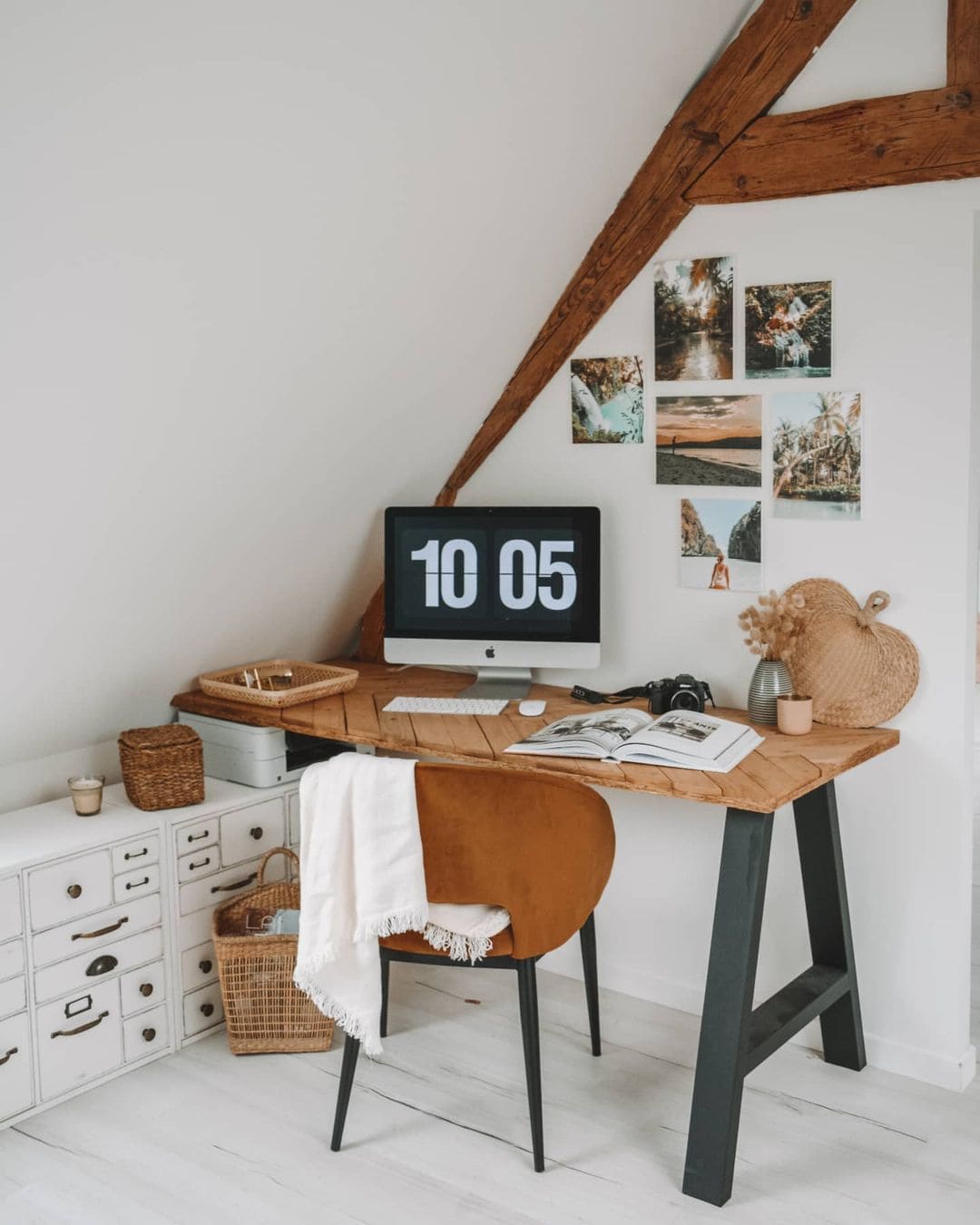 Fabrication d'un bureau double sur mesure avec plateau en bois massif