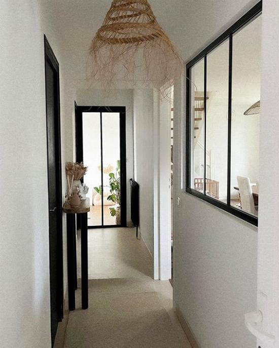 Pied rond droit pour console