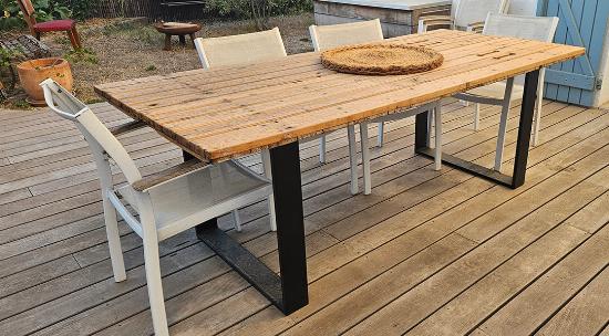 Table à manger extérieure