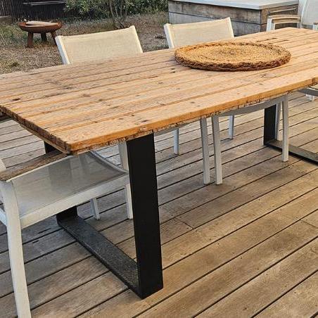 Table à manger extérieure