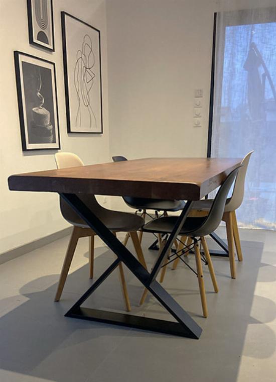Pied sablier déstructuré pour table à manger
