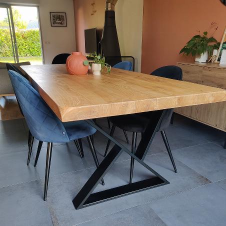 Table à manger industriel avec pied sablier
