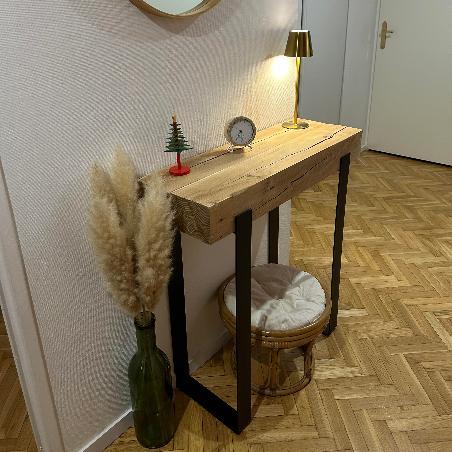 Console industrielle avec poutre en bois 