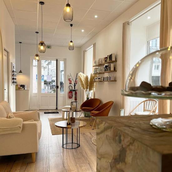 Entrée d'un salon esthétique
