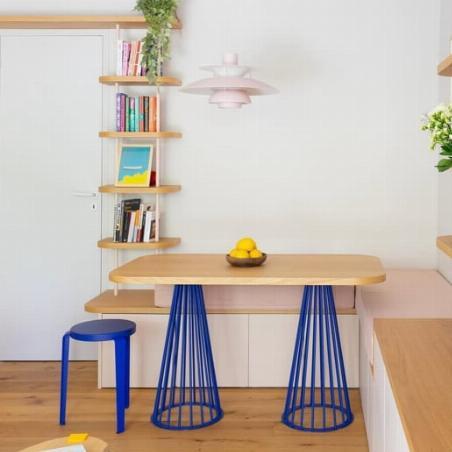 Table à manger avec banquette et pied coloré