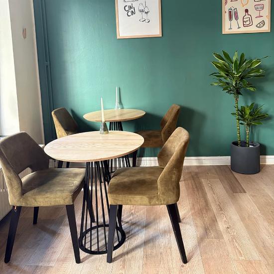 Table de restaurant pour 2 personnes