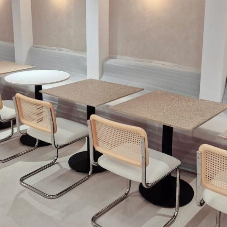 Table de restaurant avec pied bistrot