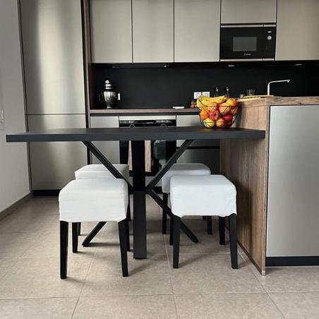 Création d'une table à manger dans un prolongement d'ilot