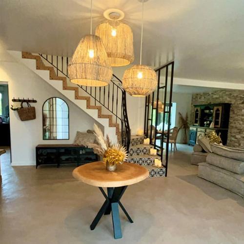Pied de table Mikado, central, design et sur-mesure | La Fabrique des Pieds