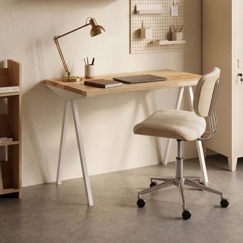 Bureau 60x120 cm en frêne avec pied métal blanc