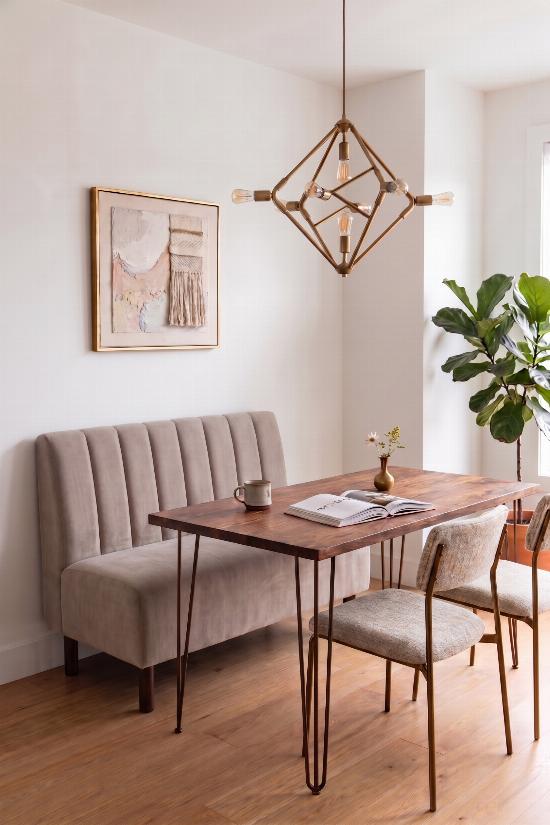 Banquette en velours dossier sur piqure droite