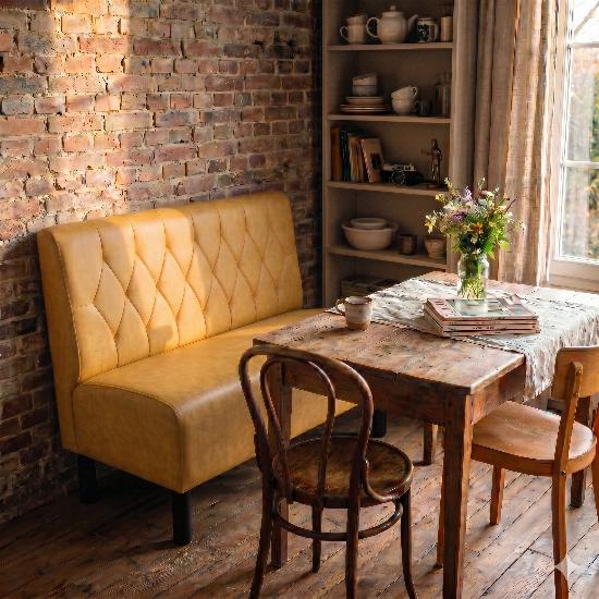 Banquette en simili cuir dossier sur piqure losange