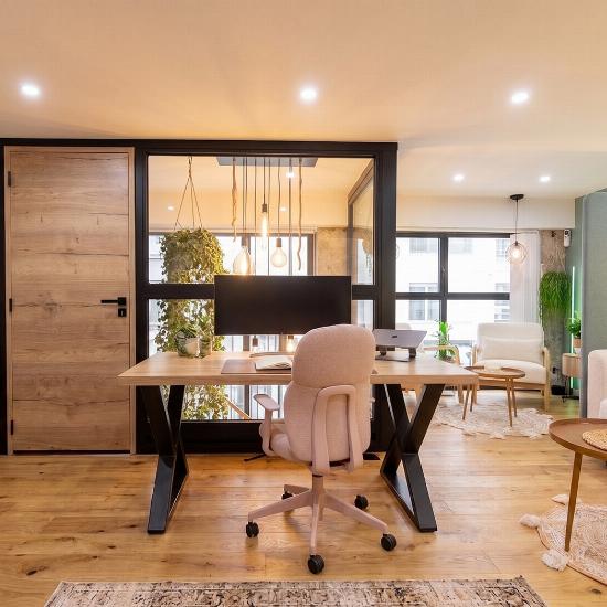 Bureau de réunion avec pied sablier déstructuré
