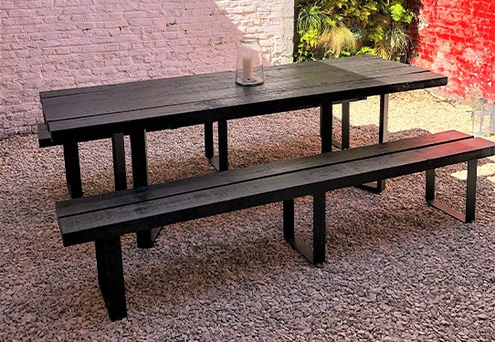 MAKE AN OUTDOOR TABLE