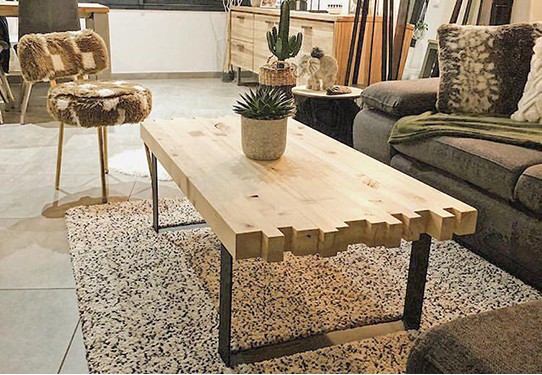 MAKE YOURSELF A COFFEE TABLE AND ITS TOP