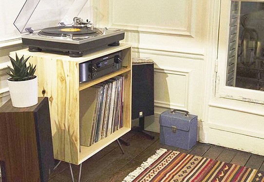 DIY : CRÉEZ VOUS-MÊME UN MEUBLE VINYLE